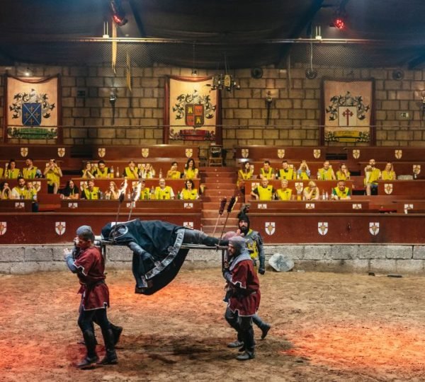 Spectacle médiéval du Castillo San Miguel avec dîner